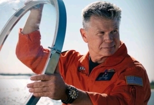 Post image for An Interview with Scott Cassell – Giant Squid, Sharks and Luminox Watches